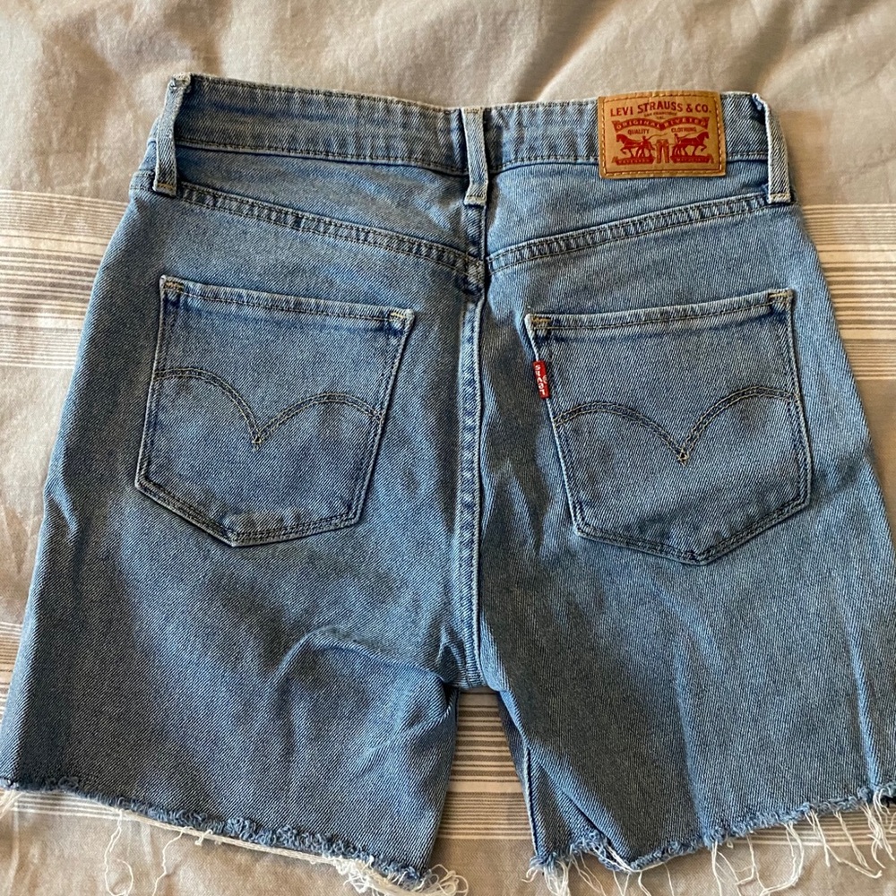 Levis Jean Shorts - 751 high waisted